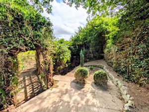 Photo 32- click for photo gallery